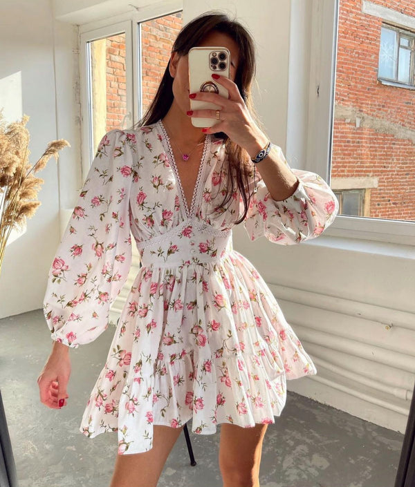 Vestido mini floral com decote em V para mulher, mangas longas e saia com volantes