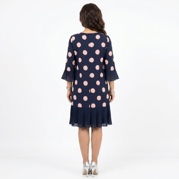 Clara | Vestido Azul Marinho às Bolinhas com Detalhe de Folhos