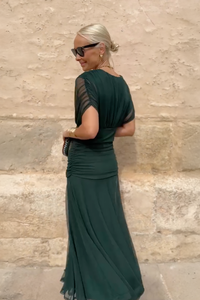 Vestido Elegante com Decote em V