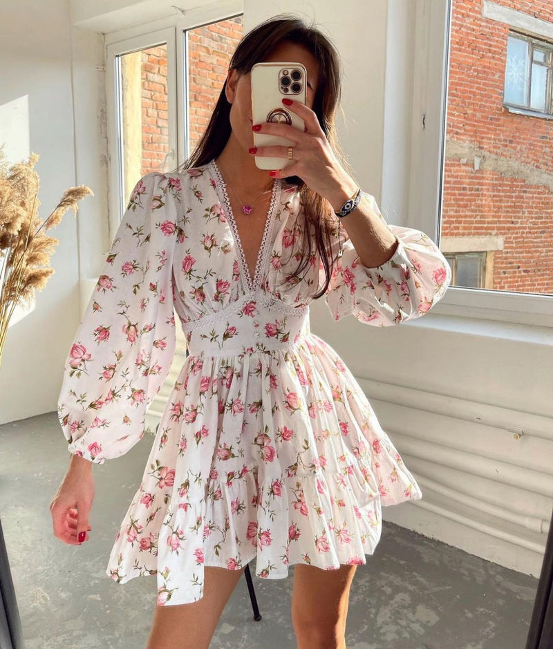 Vestido mini floral com decote em V para mulher, mangas longas e saia com volantes
