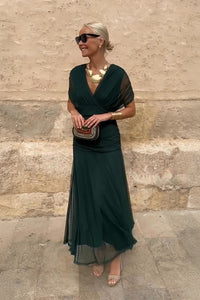 Vestido Elegante com Decote em V
