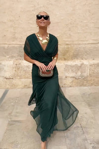 Vestido Elegante com Decote em V