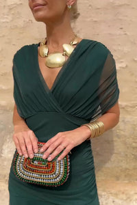 Vestido Elegante com Decote em V