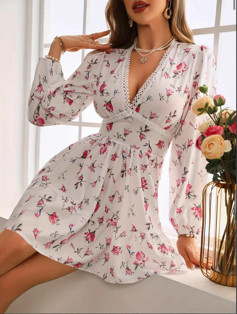 Vestido mini floral com decote em V para mulher, mangas longas e saia com volantes