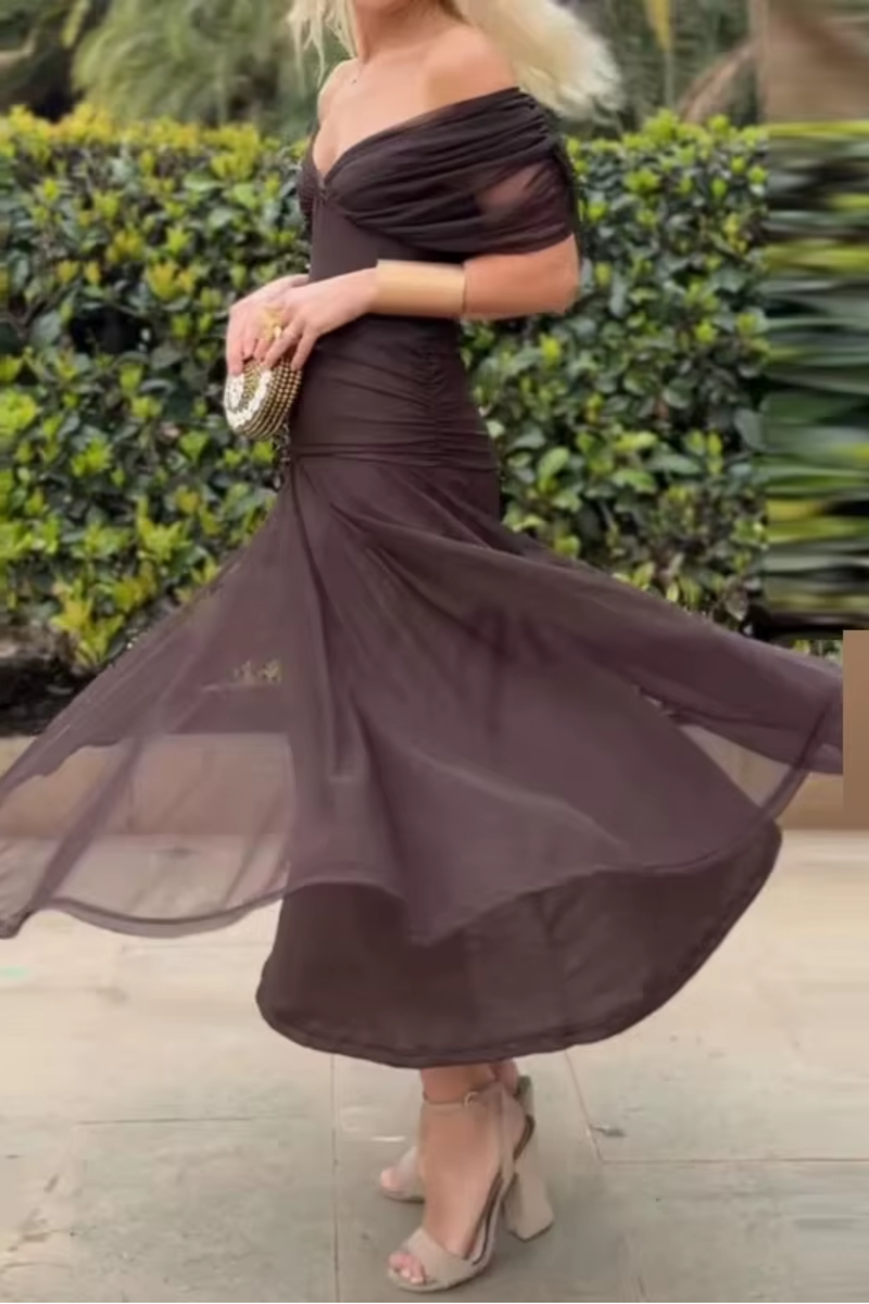 Vestido Elegante com Decote em V