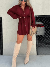 Vestido camisero negro elegante para mulher