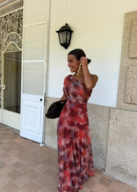 Catarina | Vestido Maxi Assimétrico com Estampado Abstrato