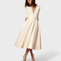 Helena - Vestido elegante com decote em V