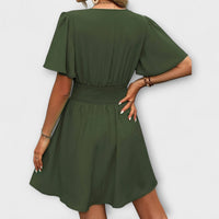 Winslet - Vestido com cintura franzida e decote em V