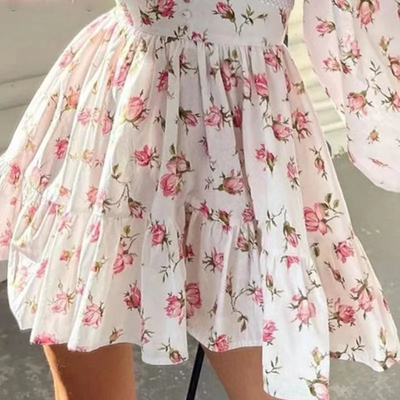 Vestido mini floral de corte A para mulher com decote em V e mangas longas