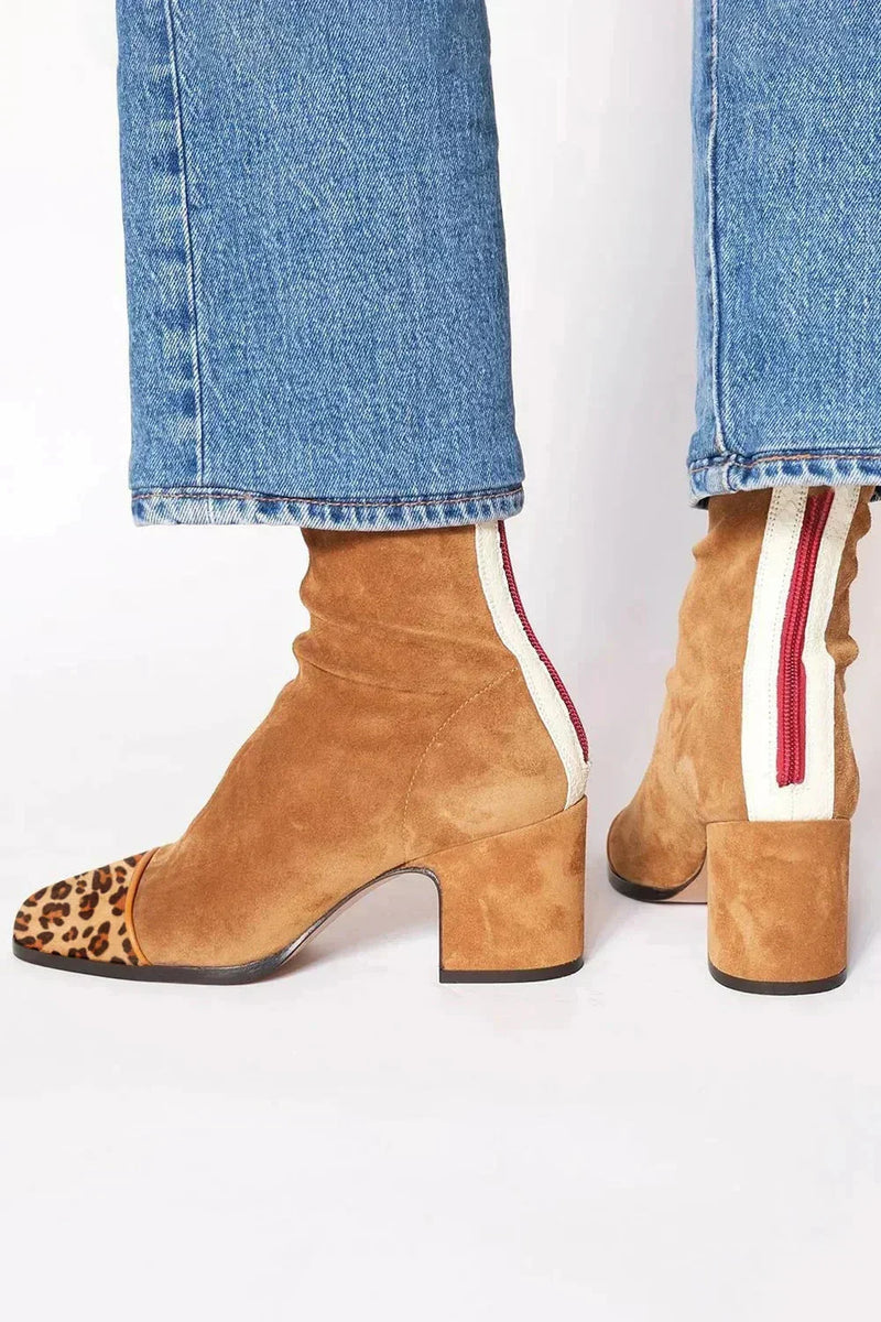 Botas em Camurça com Salto - Aurora
