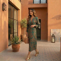Isadora | vestido midi elegante com um padrão intemporal encantador
