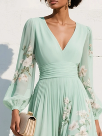 Vestido midi floral plissado de chiffon com decote em V verde claro