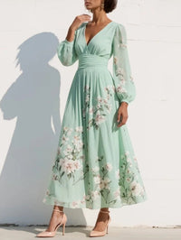 Vestido midi floral plissado de chiffon com decote em V verde claro