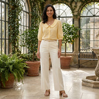 Alice | Blusa Romântica com Bordados de Margaridas