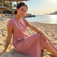 Chira Vestido midi com mangas curtas