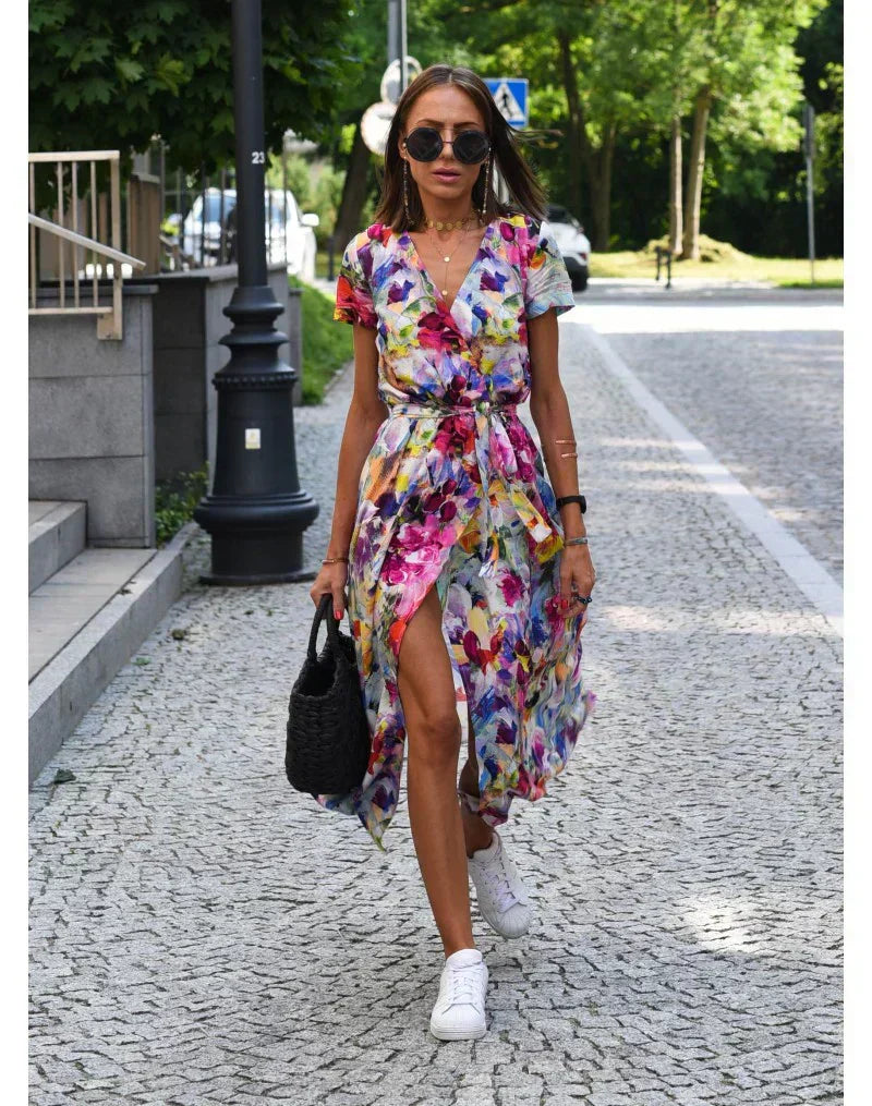 Julia | Vestido Elegante com Decote em V e Corte Moldador